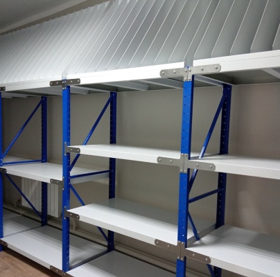 Гребенчатые стеллажи для картин